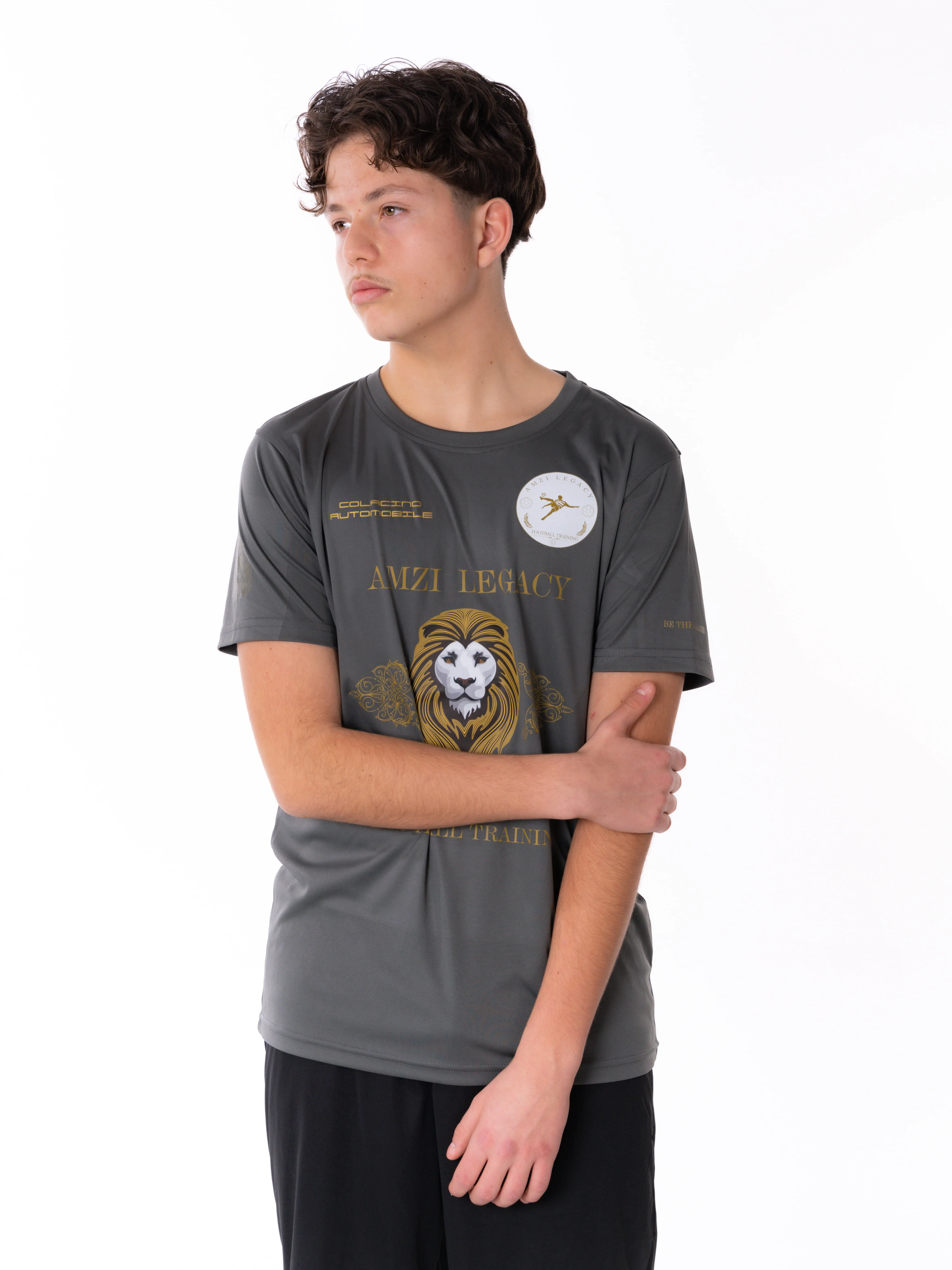 Junge modelt